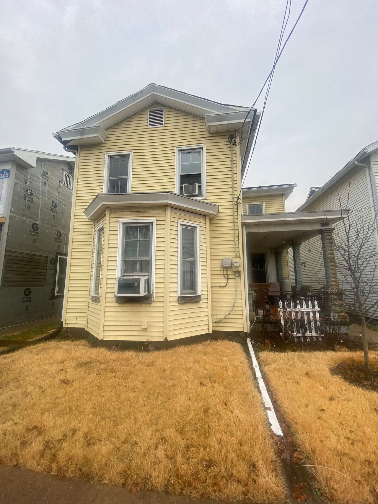 listing, photo 1