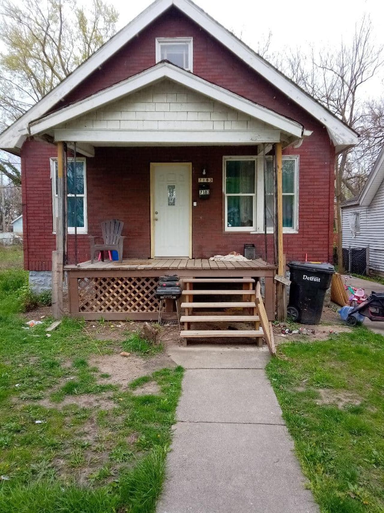 listing, photo 1
