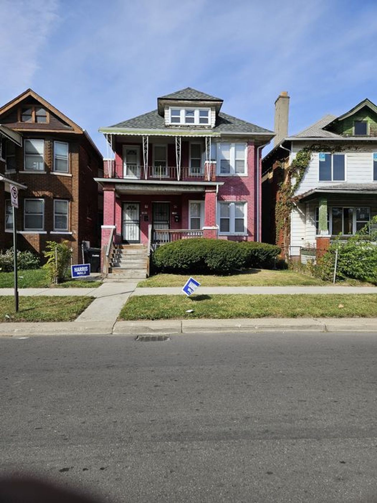 listing, photo 1