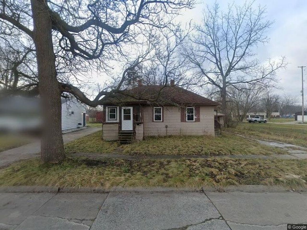 listing, photo 1