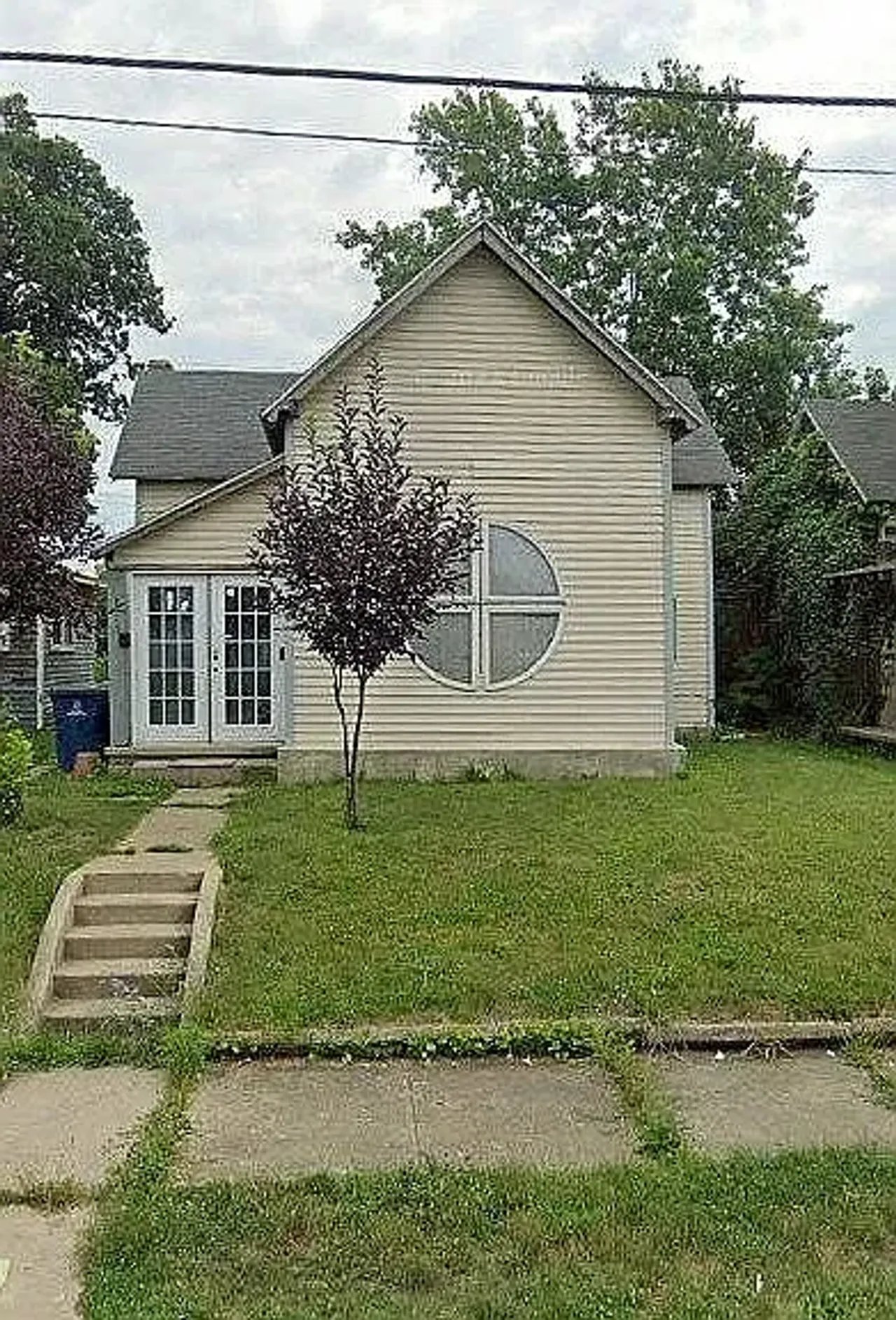 listing, photo 1