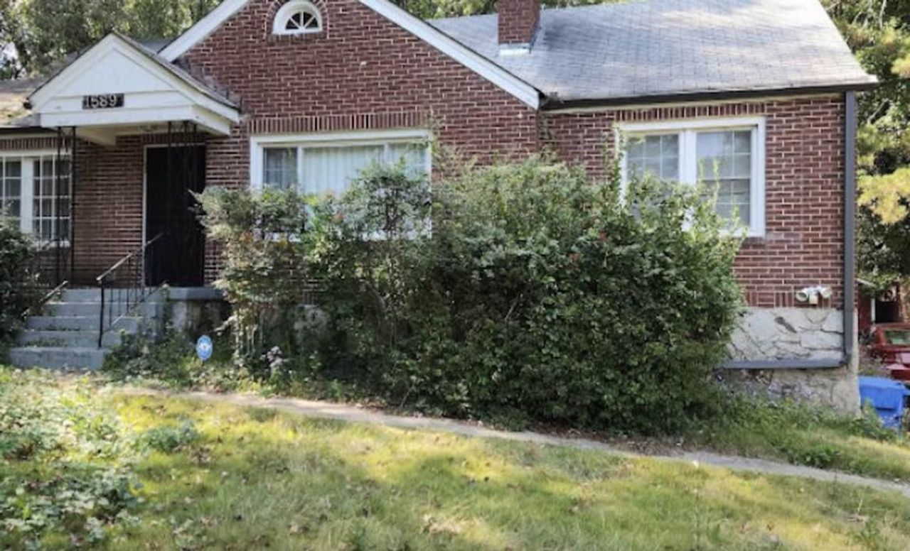 listing, photo 1