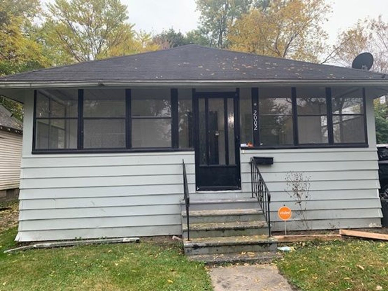listing, photo 1