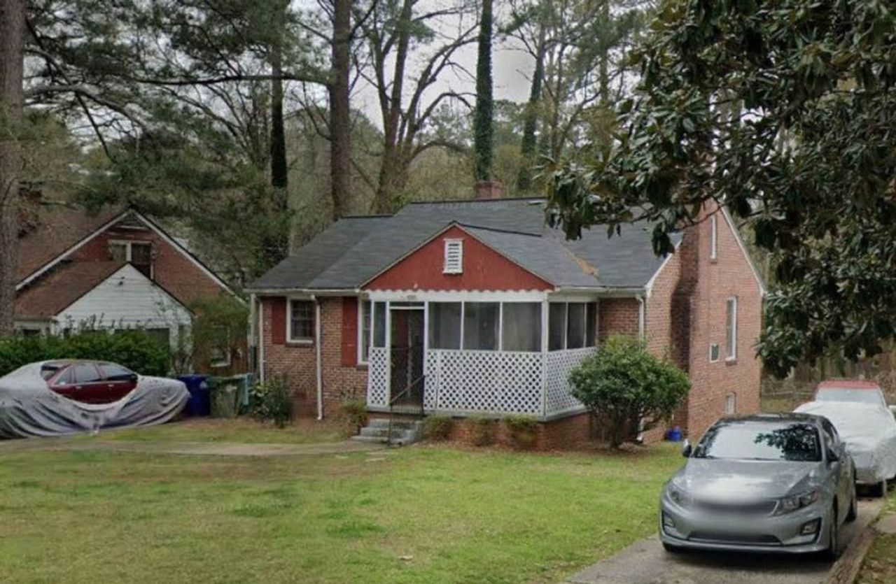 listing, photo 1