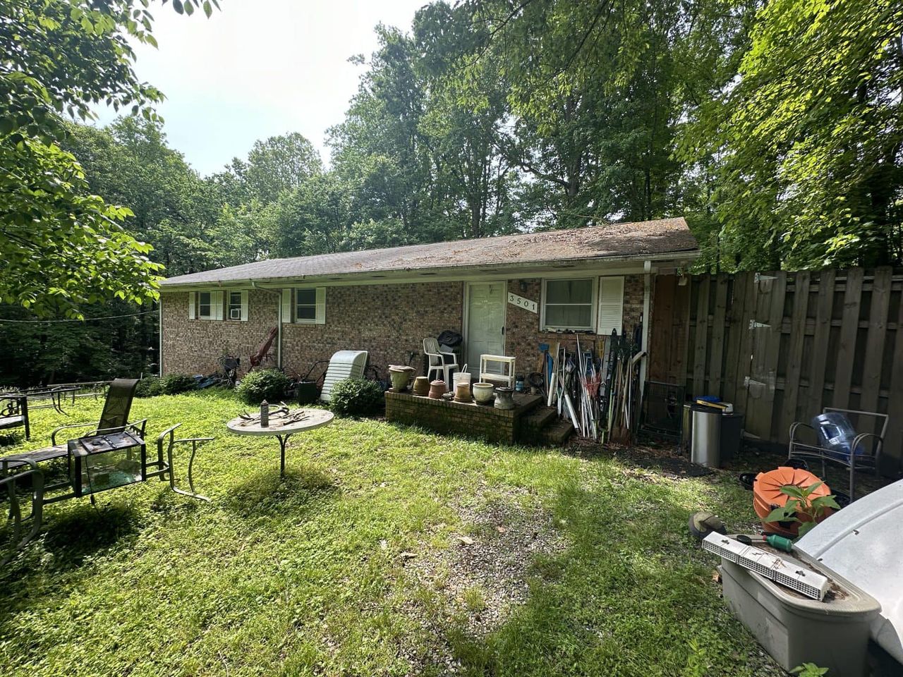 listing, photo 1