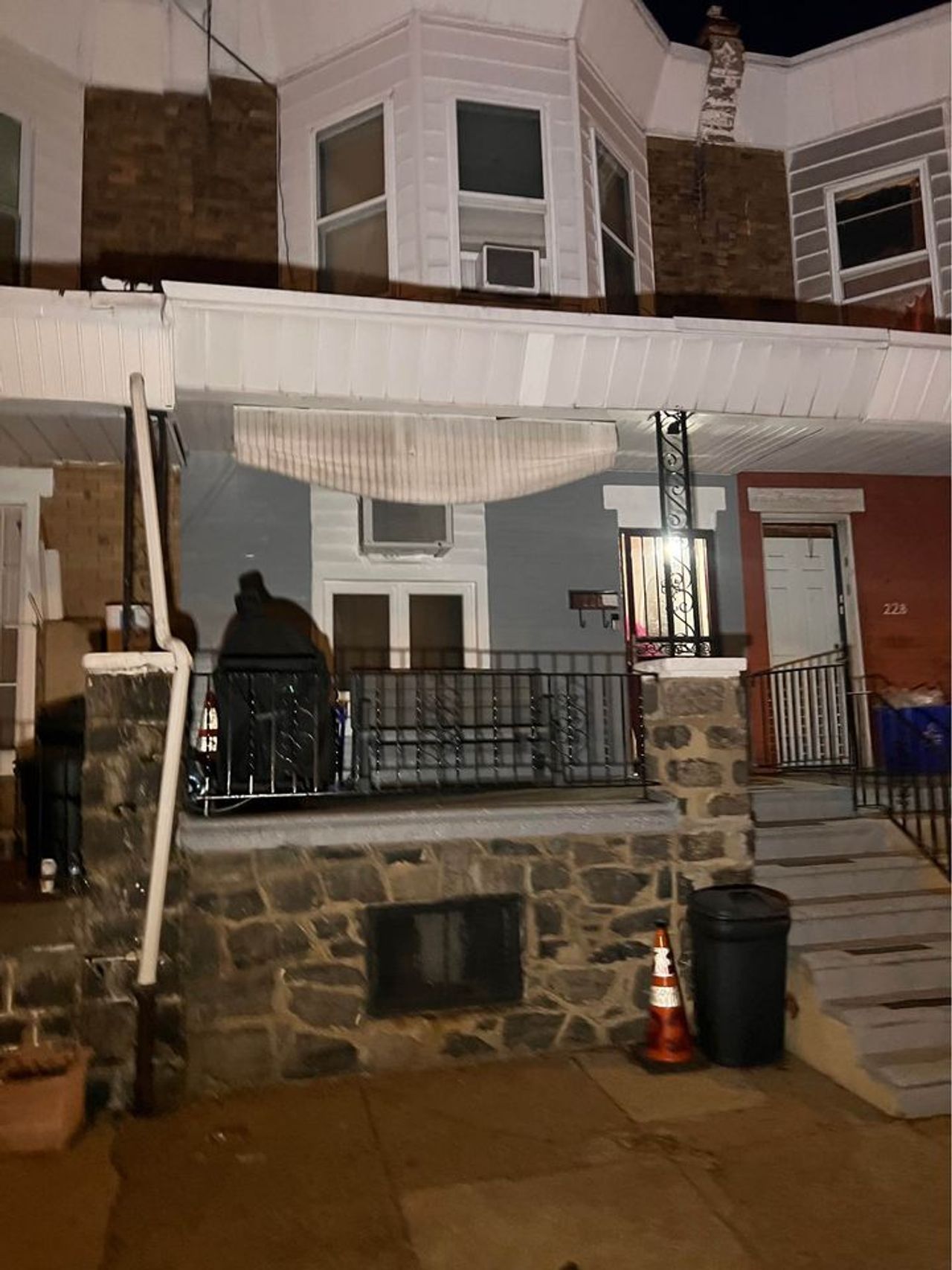 listing, photo 1