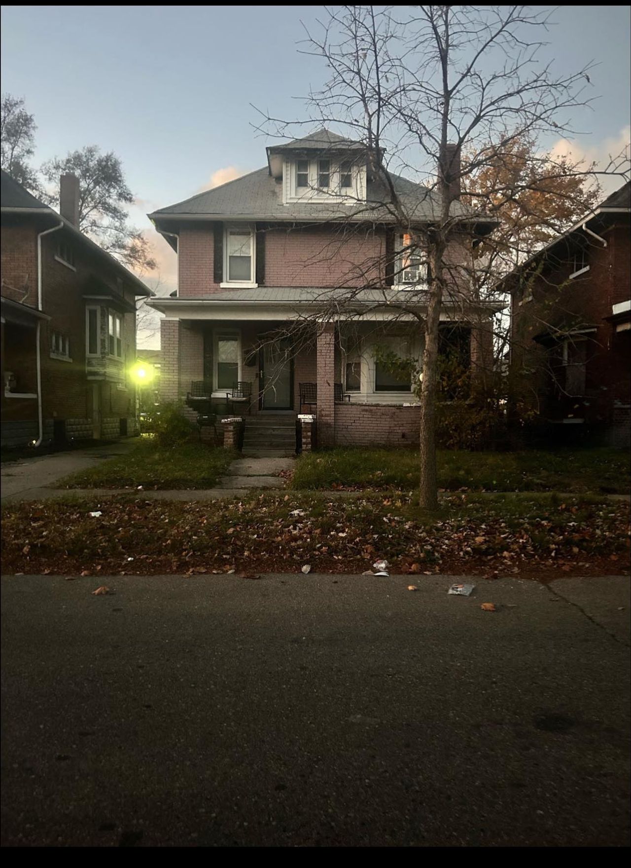 listing, photo 1