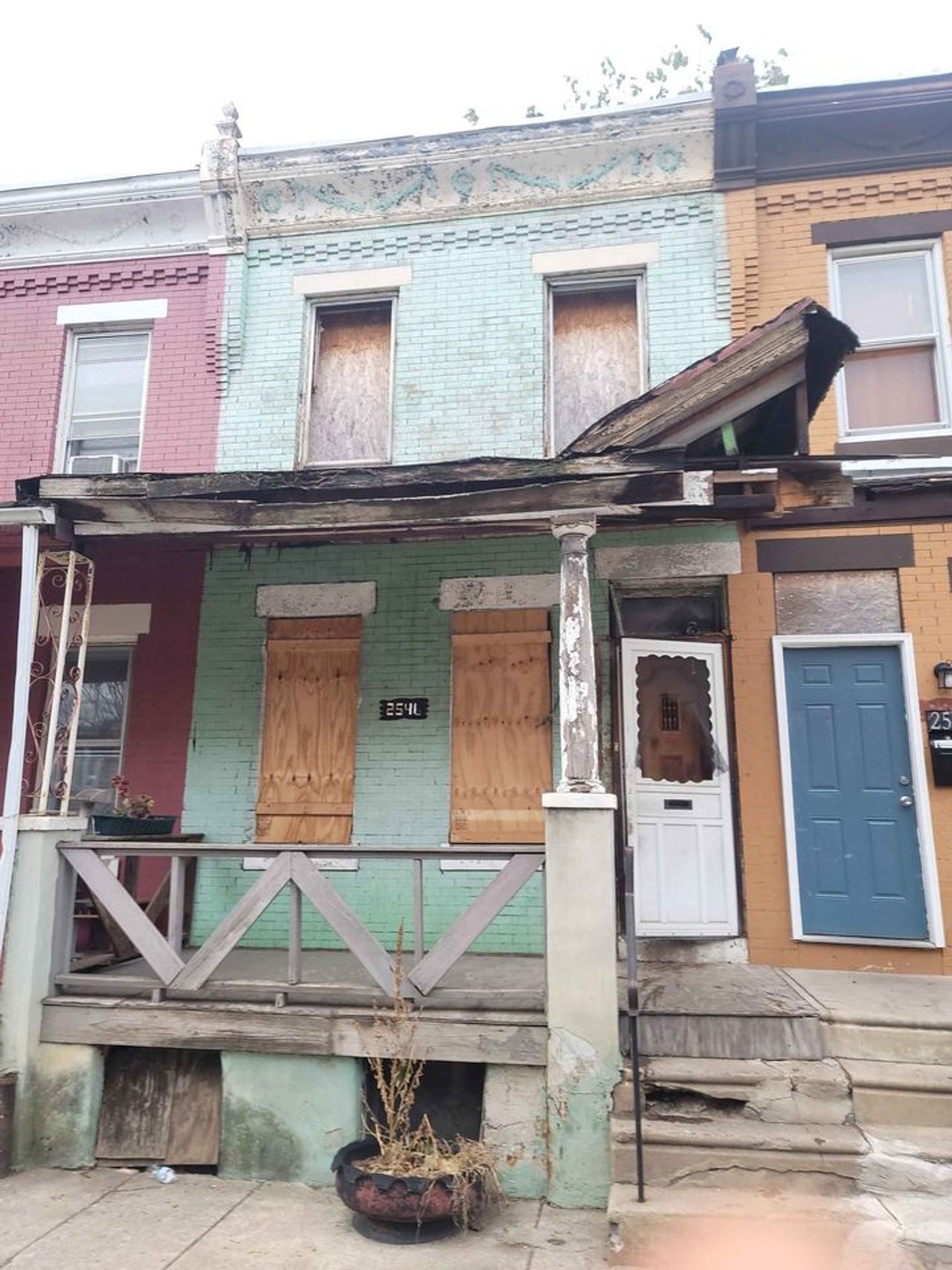 listing, photo 1