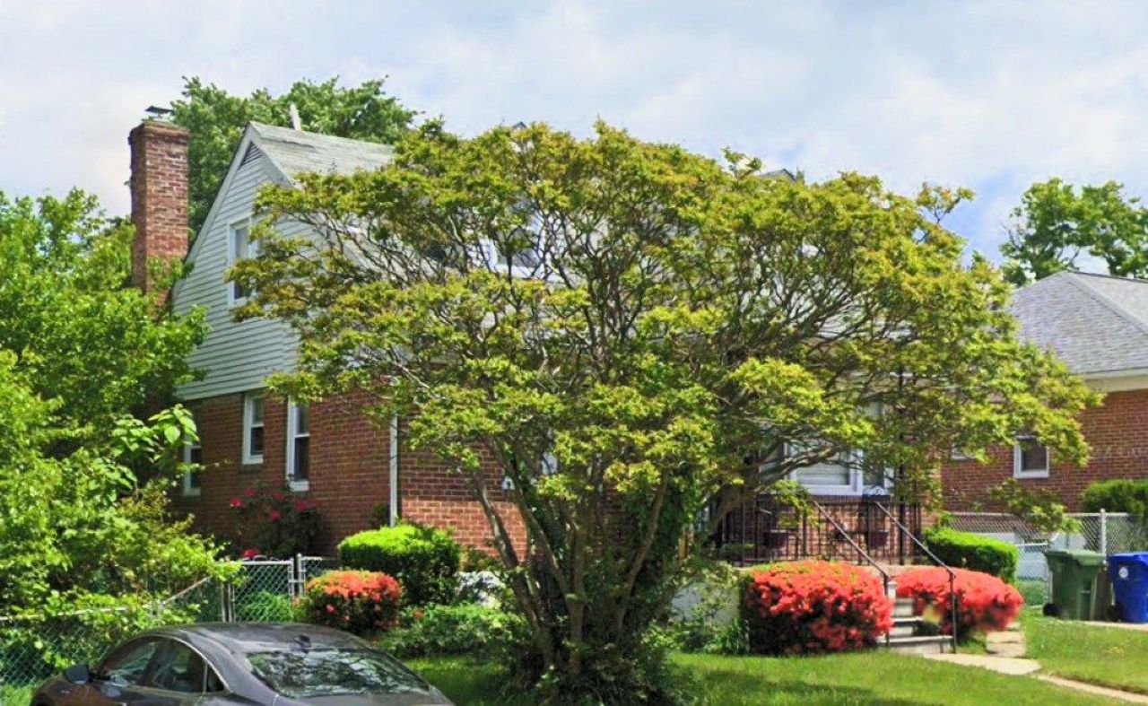 listing, photo 1