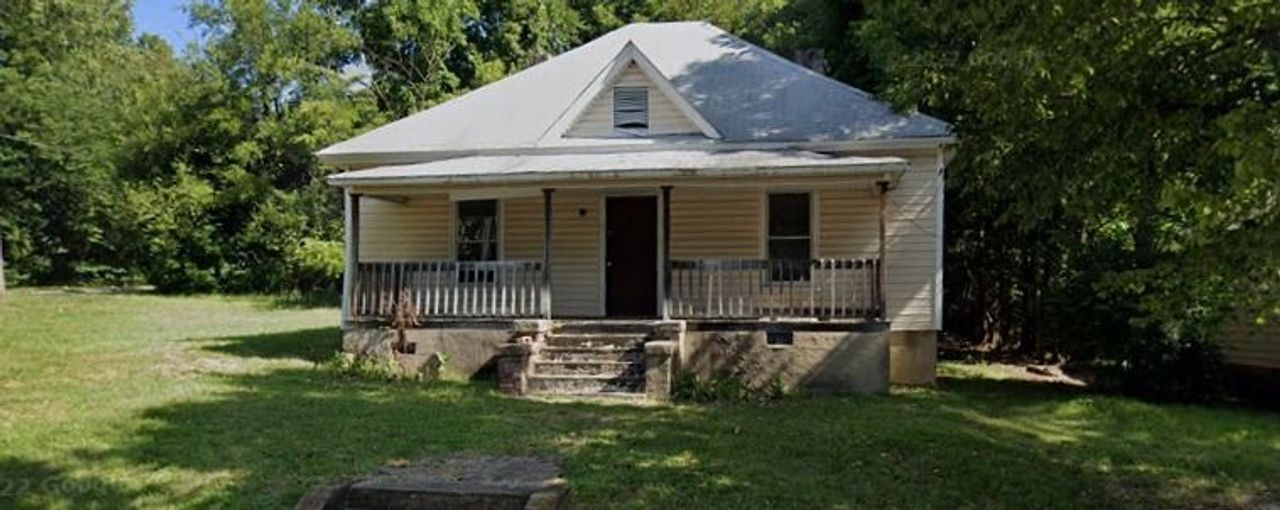 listing, photo 1