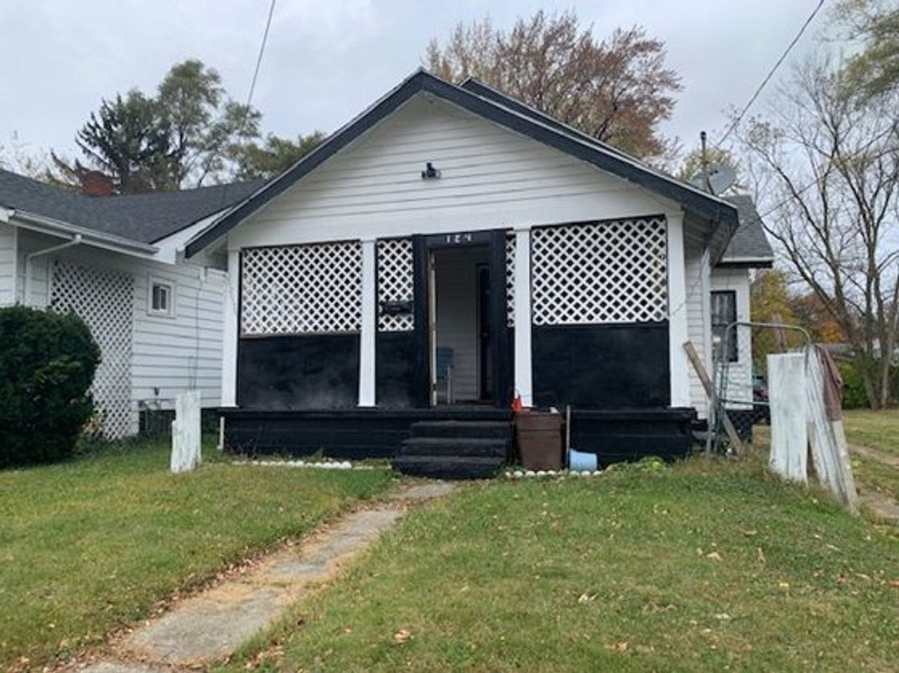 listing, photo 1