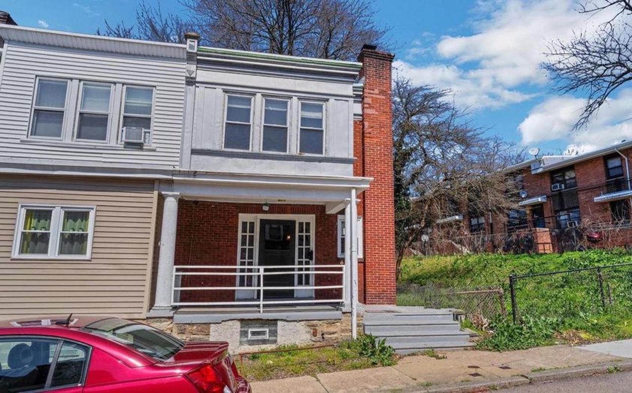 listing, photo 1