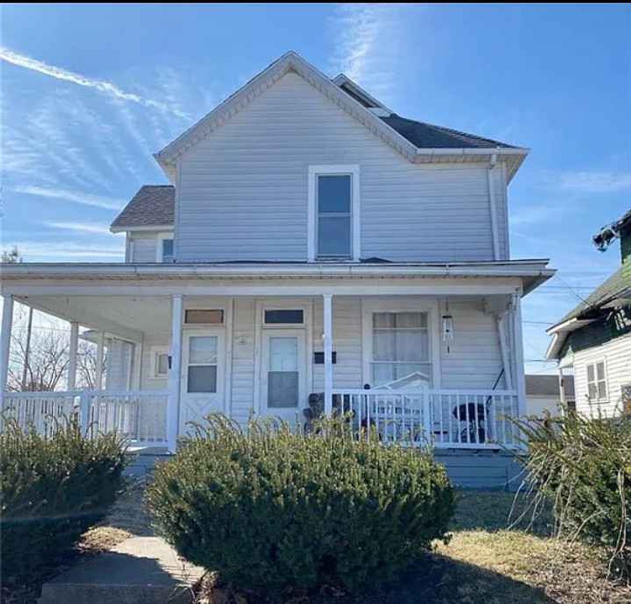 listing, photo 1