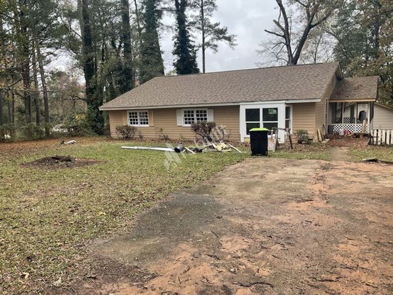 listing, photo 1