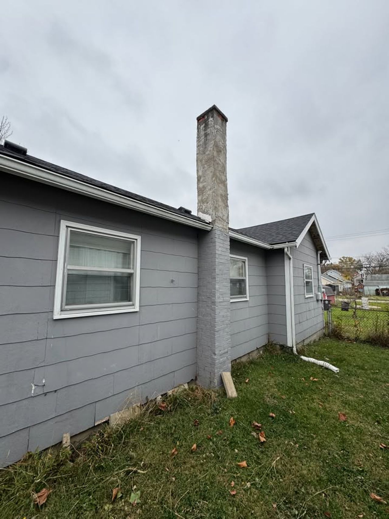 listing, photo 1