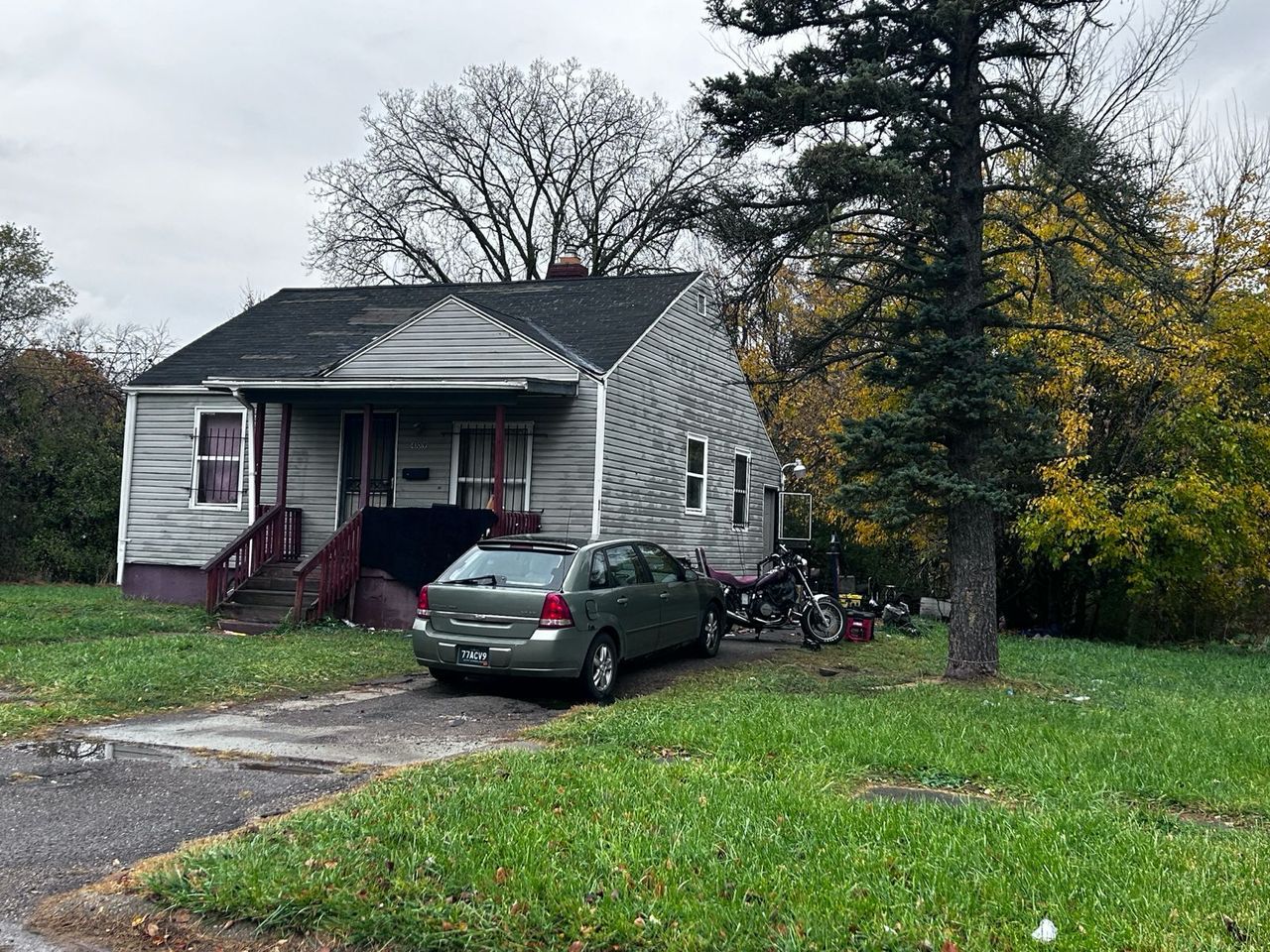 listing, photo 1