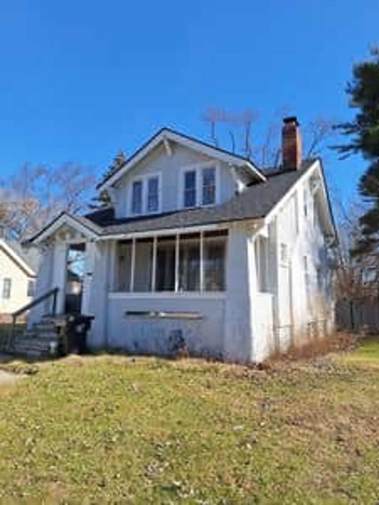 listing, photo 1