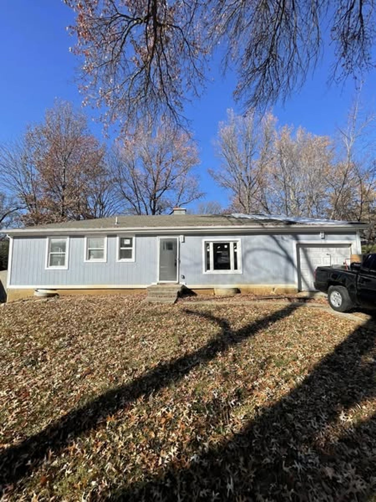 listing, photo 1
