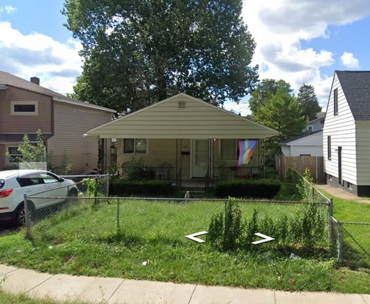 listing, photo 1