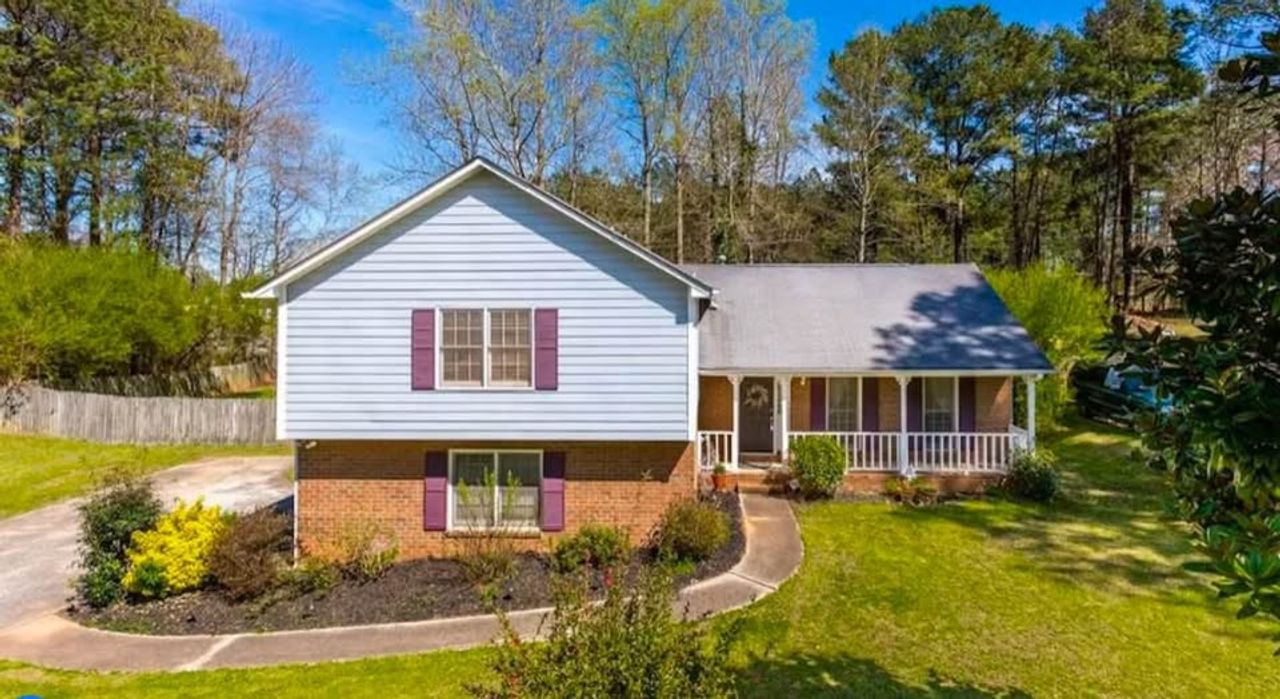 listing, photo 1