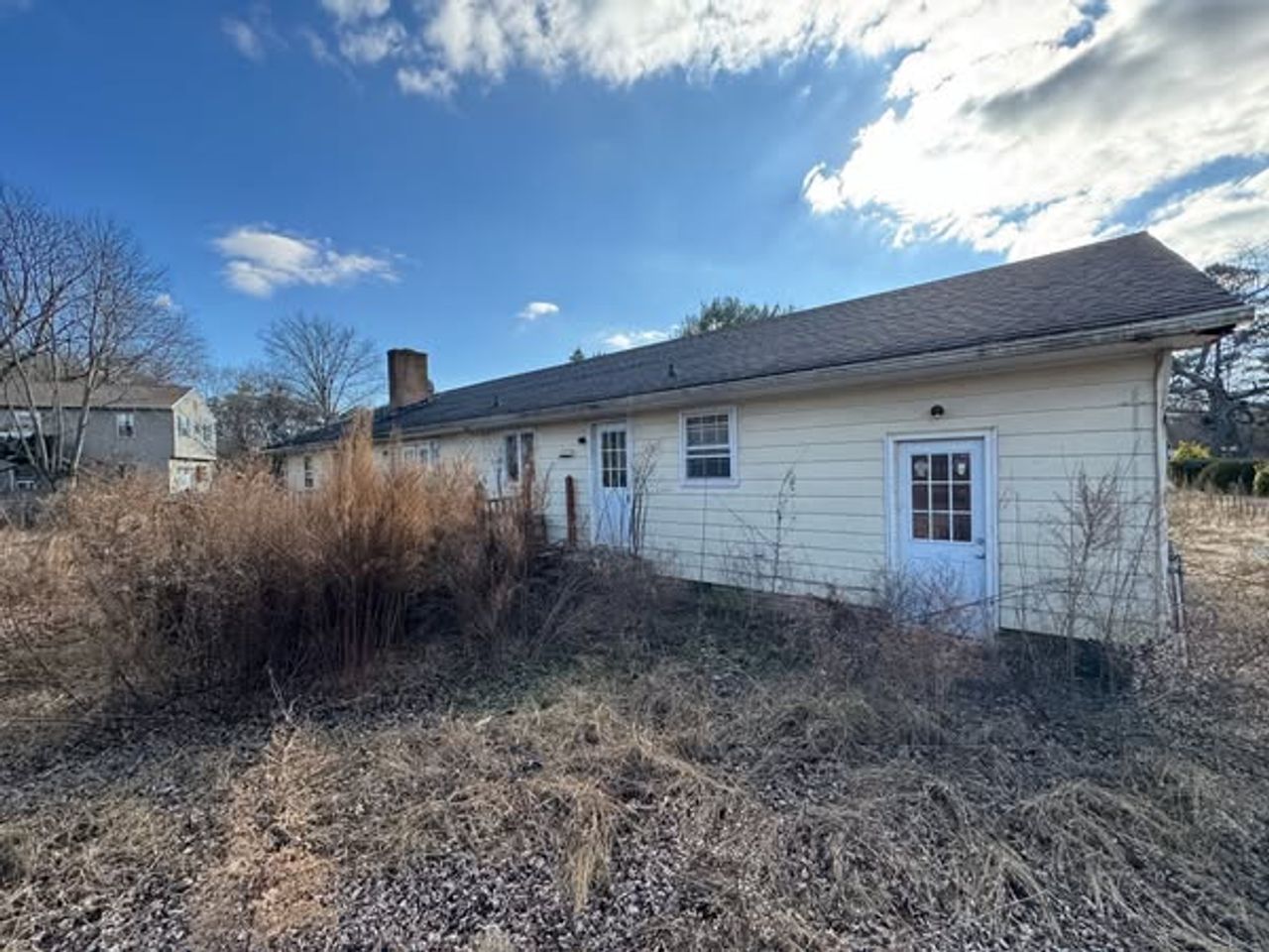 listing, photo 1