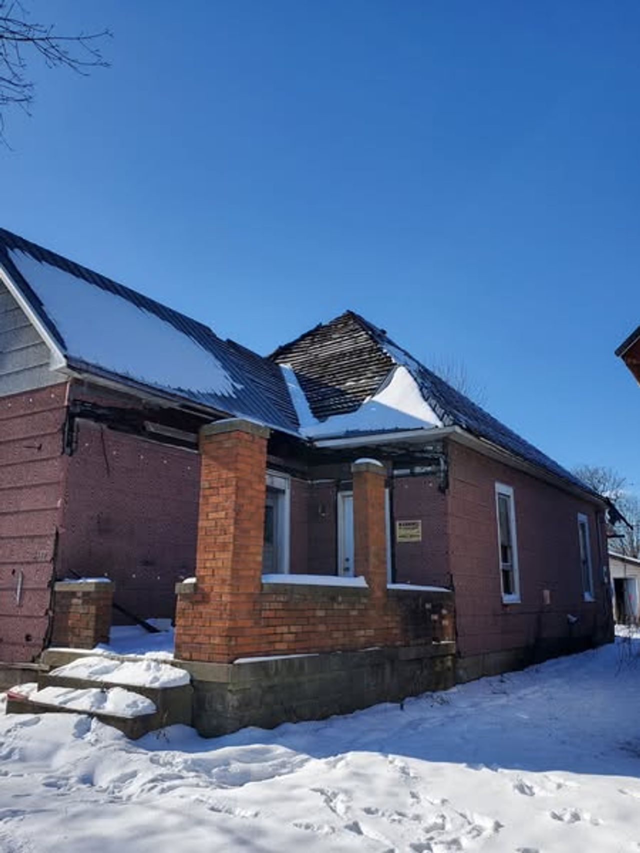 listing, photo 1