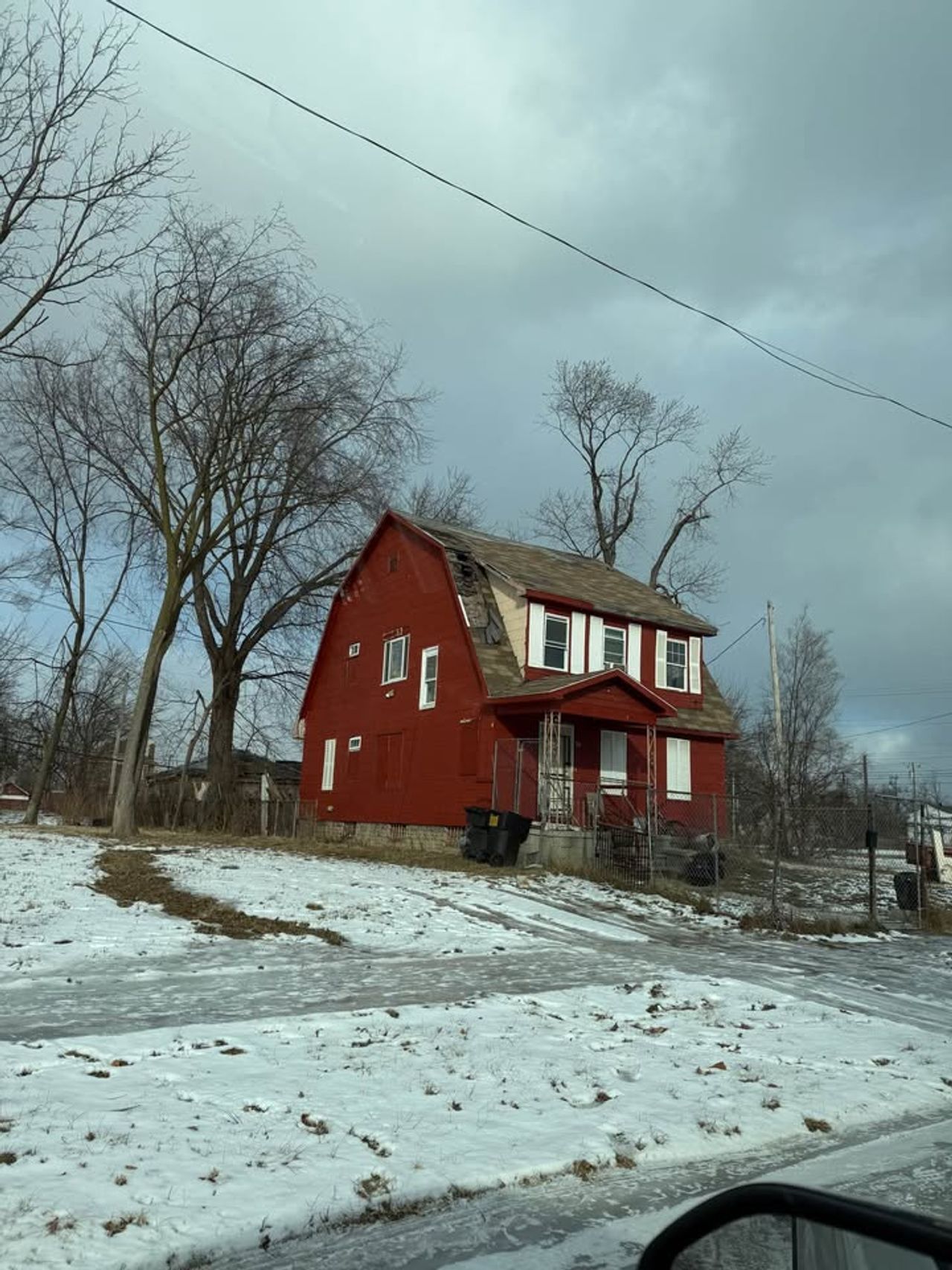 listing, photo 1