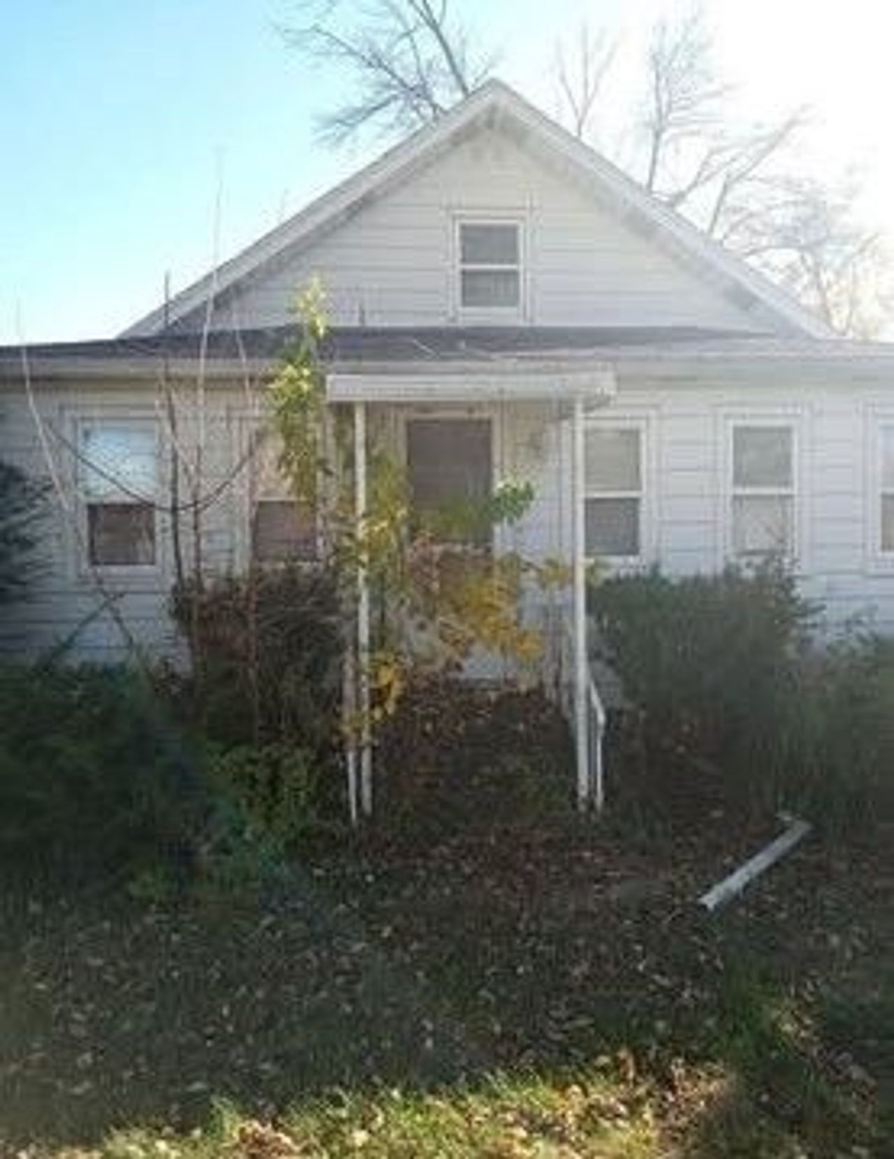 listing, photo 1