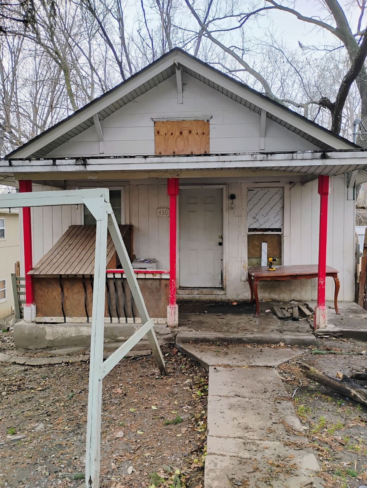listing, photo 1
