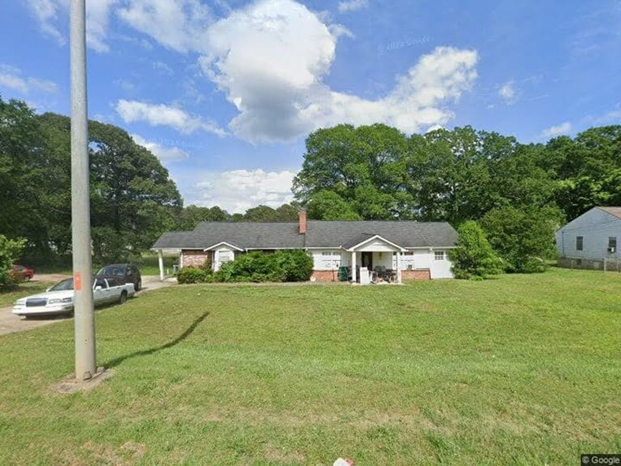 listing, photo 1