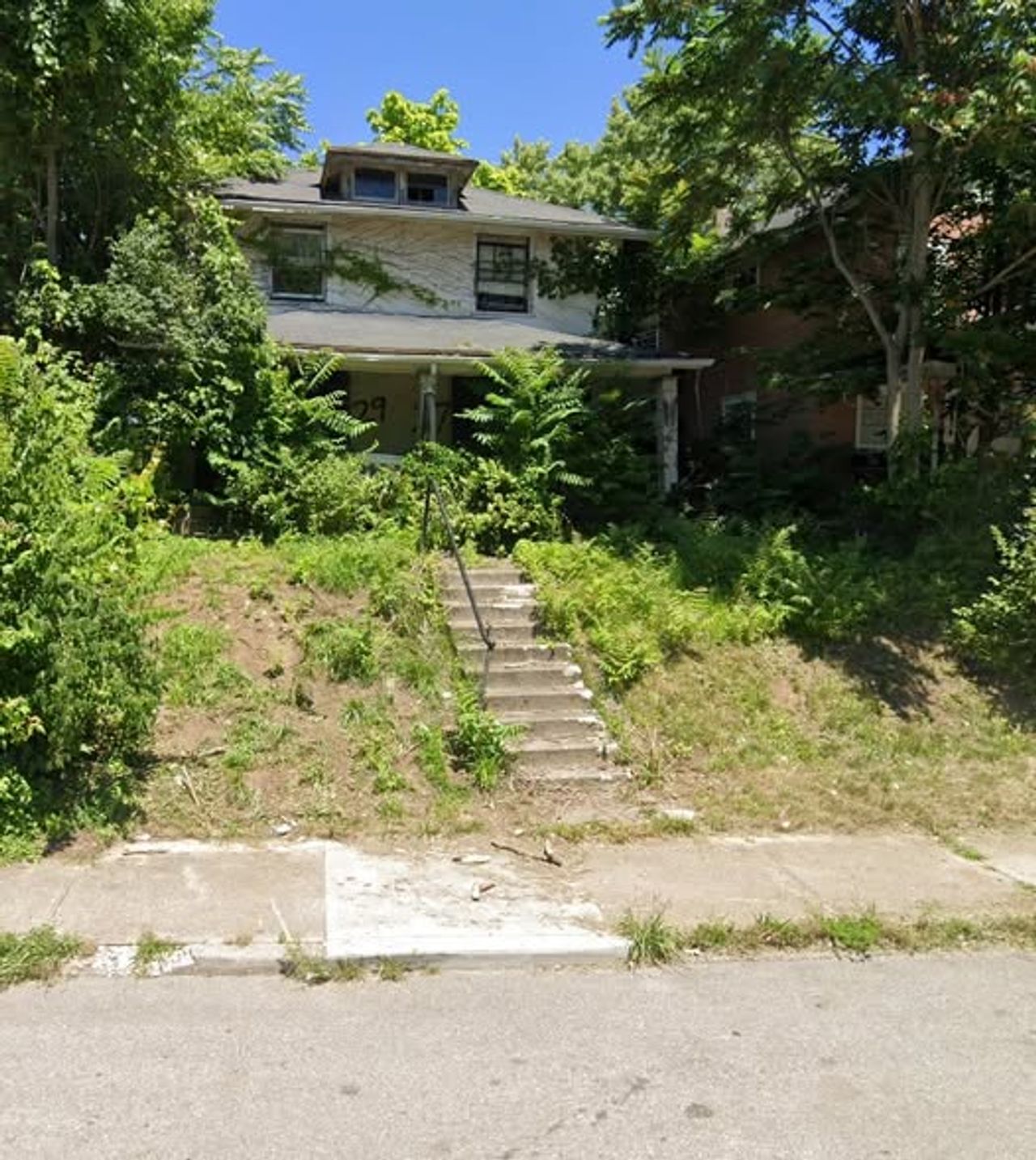 listing, photo 1
