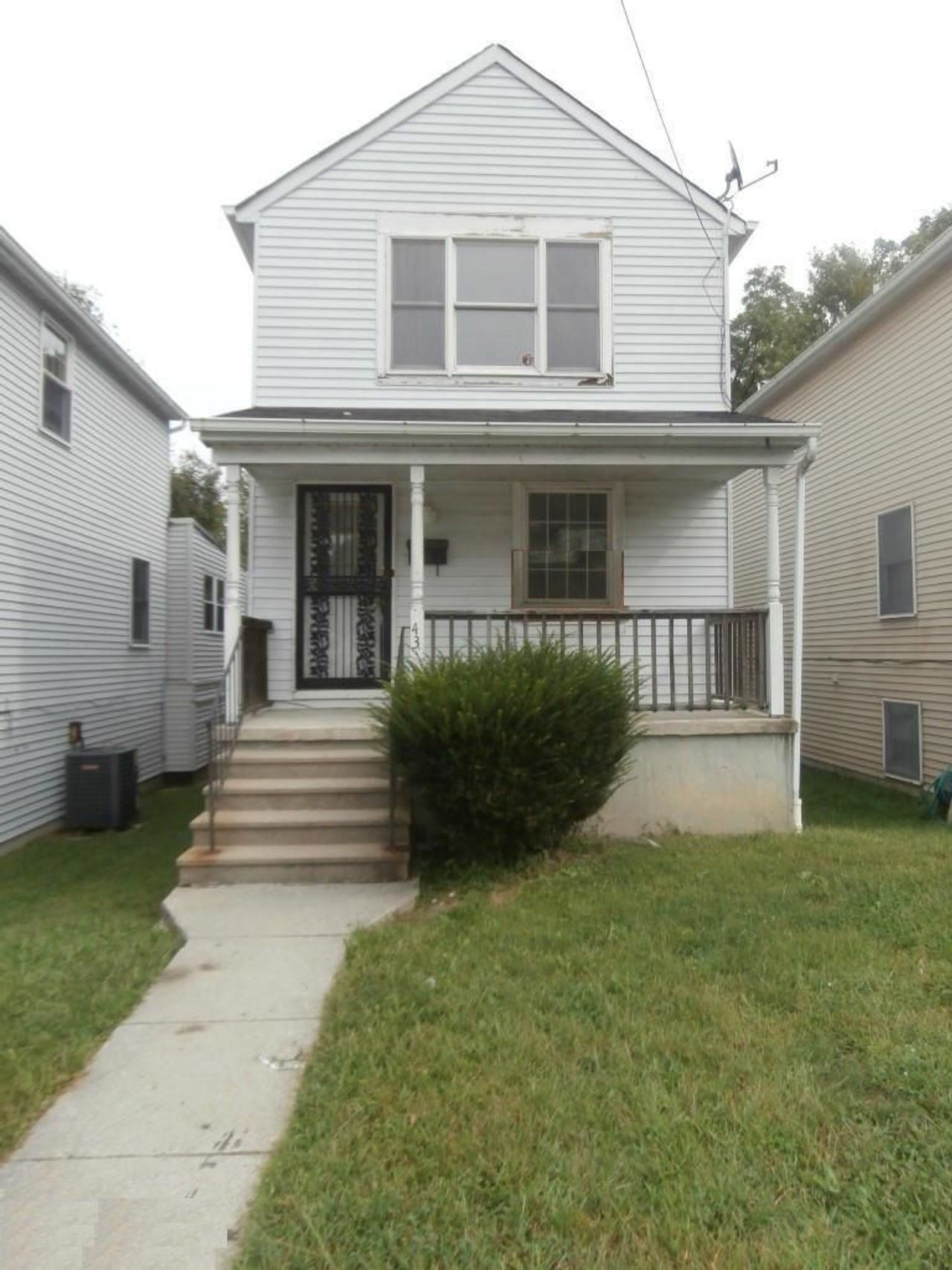 listing, photo 1