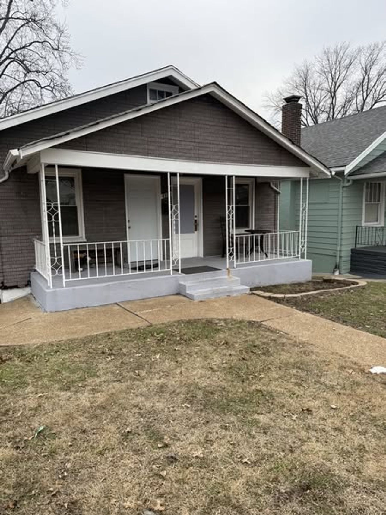 listing, photo 1