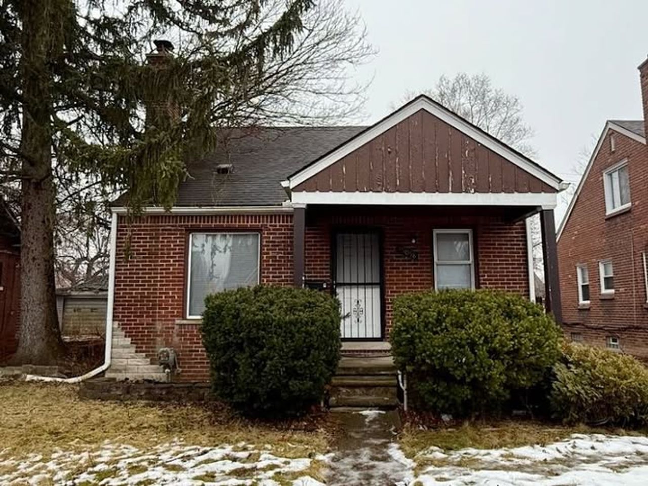 listing, photo 1