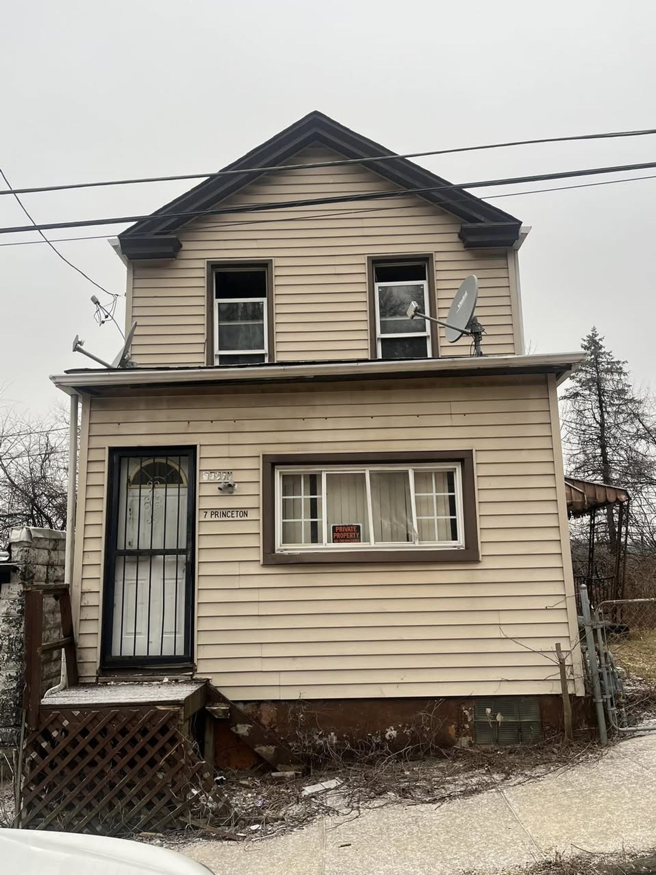 listing, photo 1