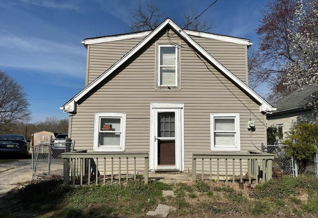 listing, photo 1