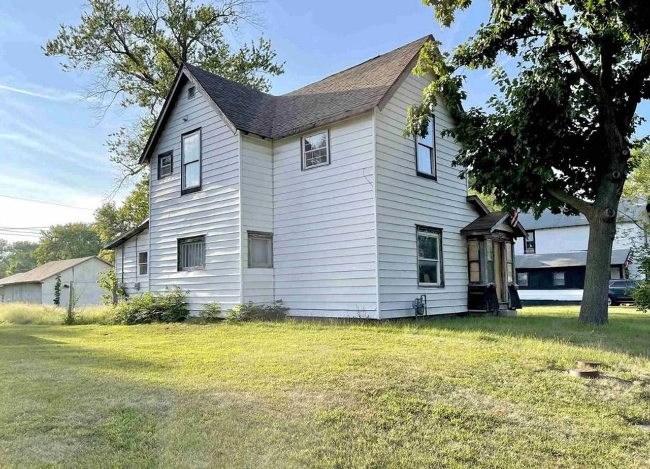 listing, photo 1