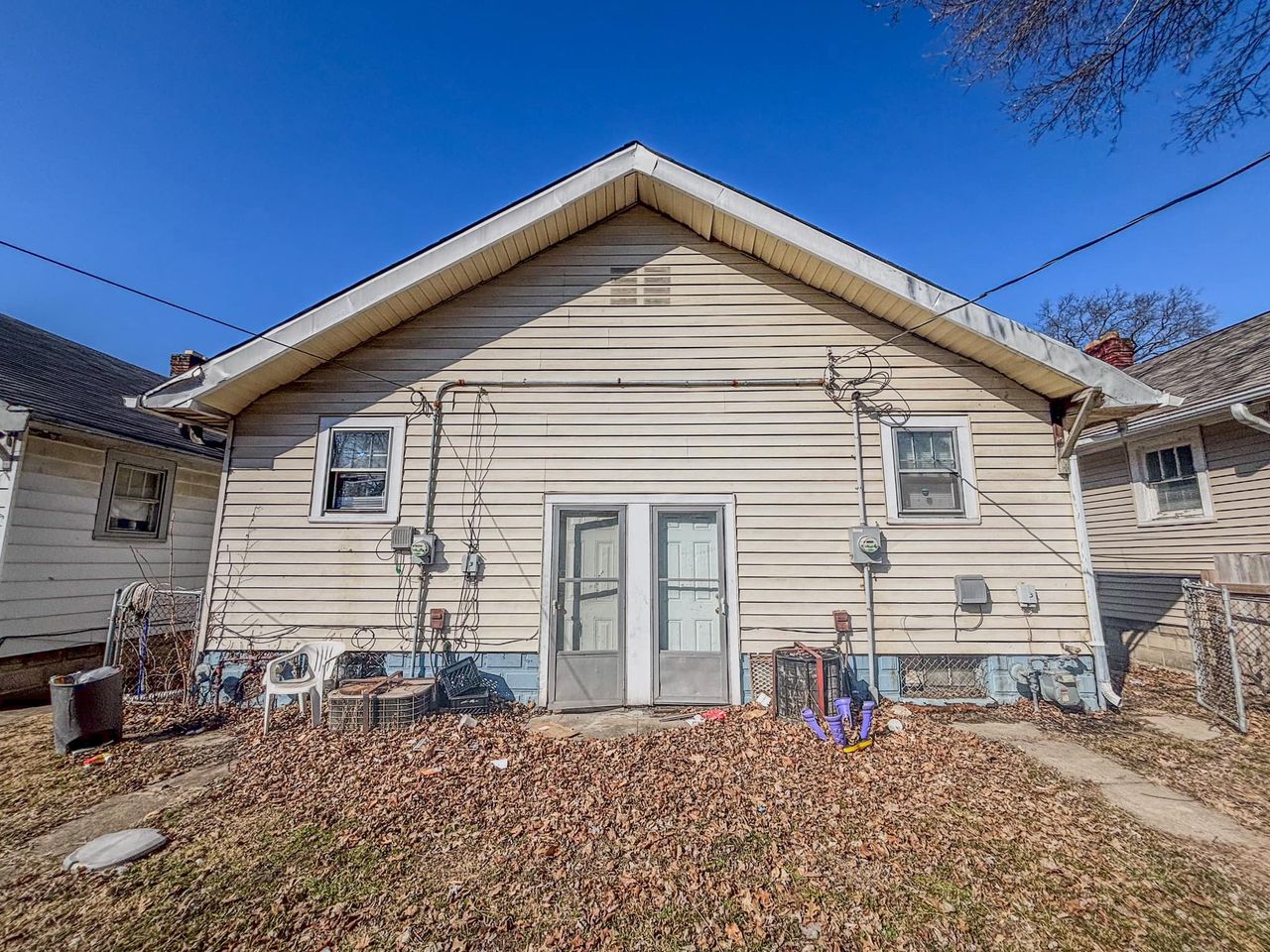 listing, photo 1