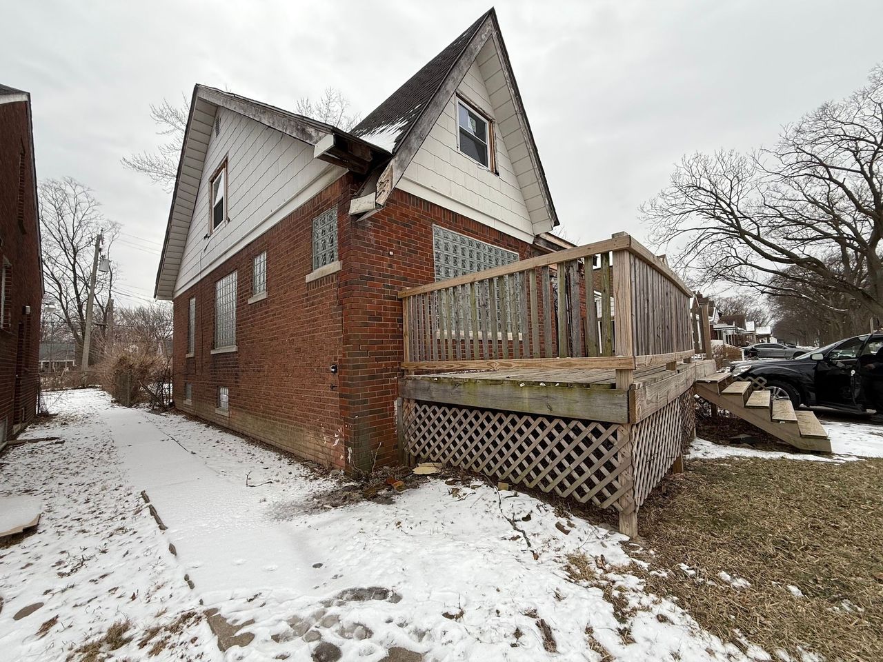 listing, photo 1