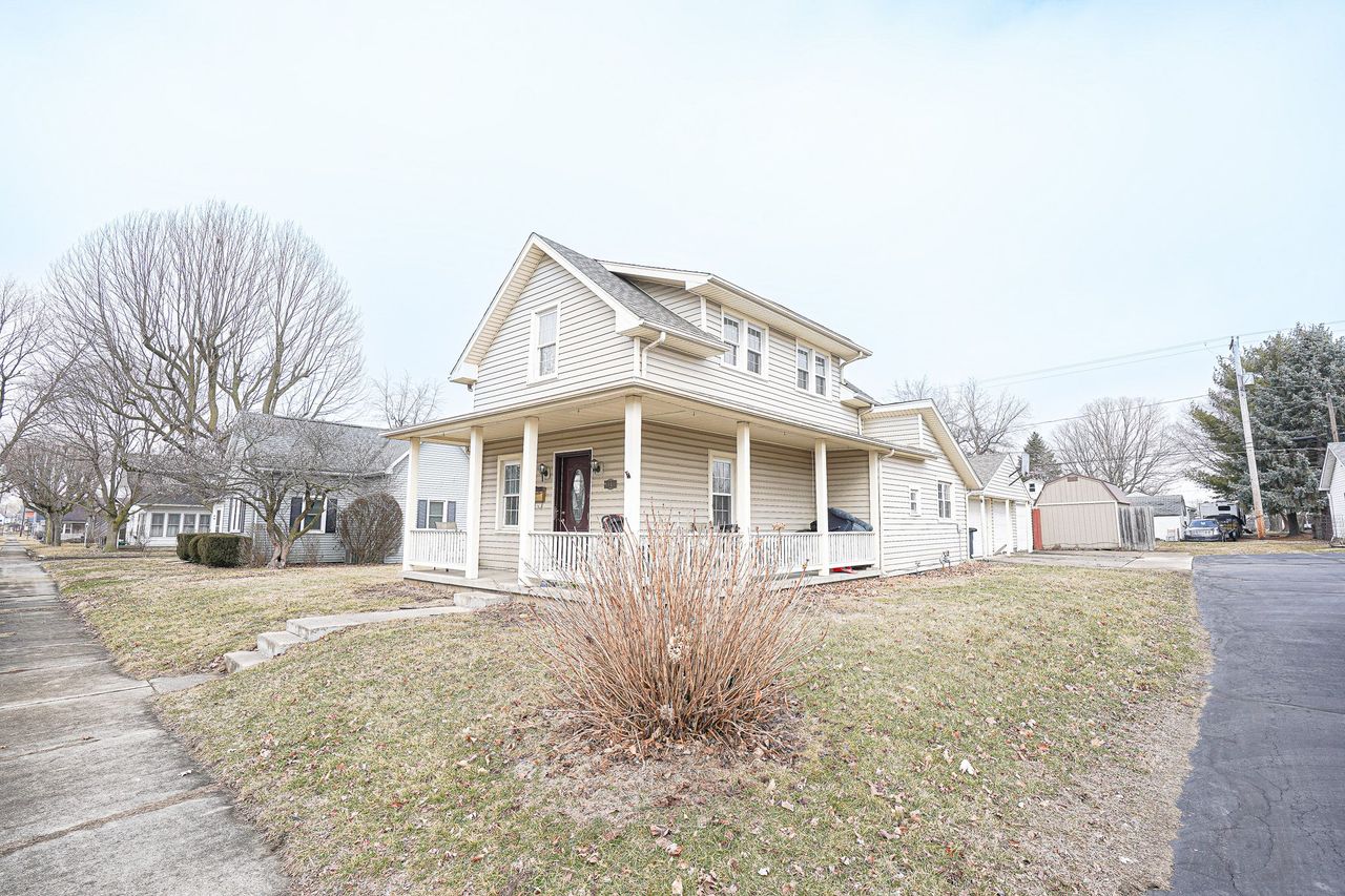 listing, photo 1