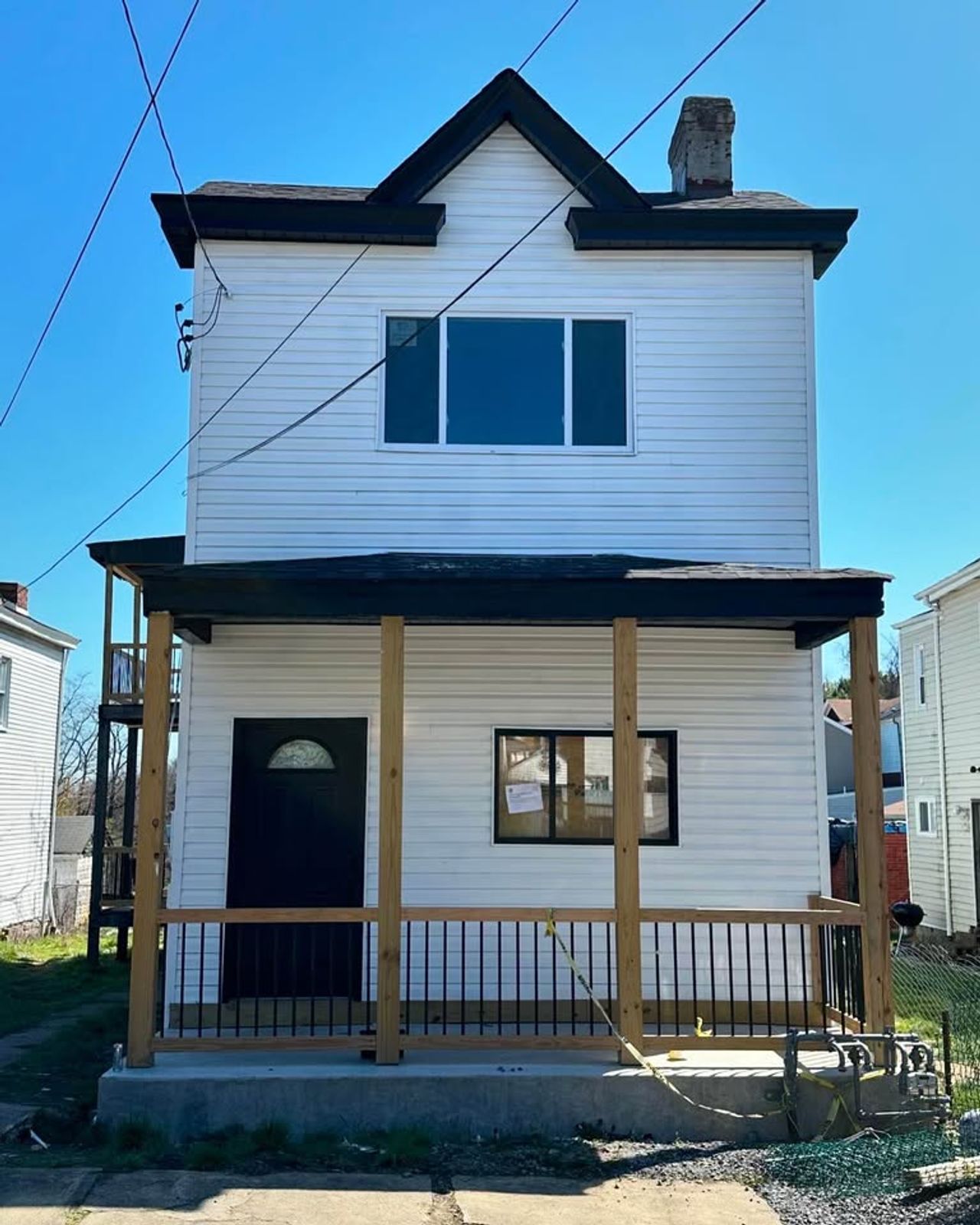 listing, photo 1