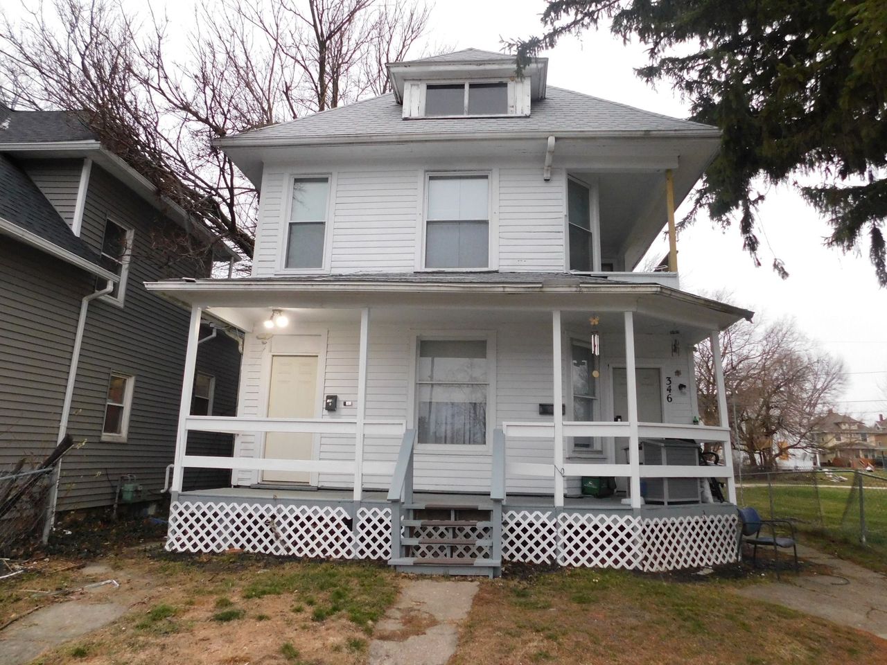 listing, photo 1