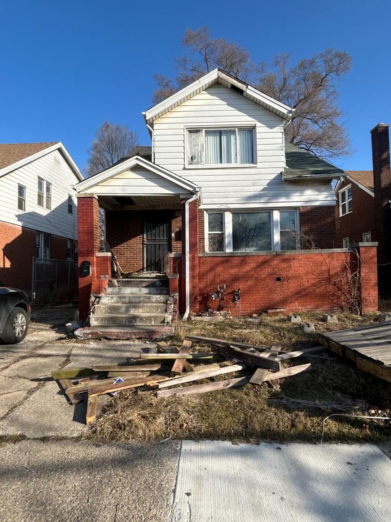 listing, photo 1