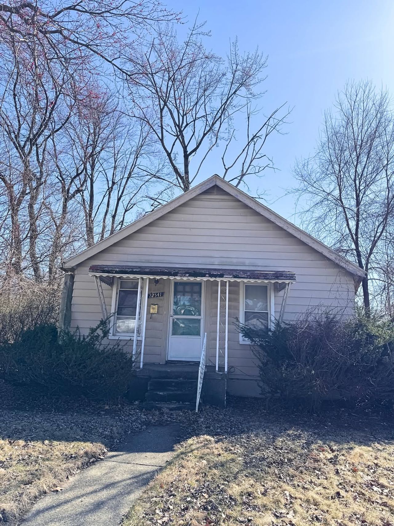 listing, photo 1
