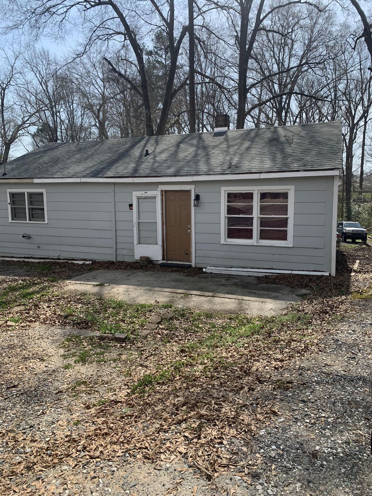 listing, photo 1