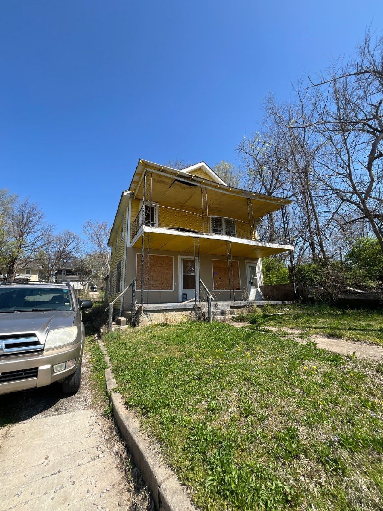 listing, photo 1