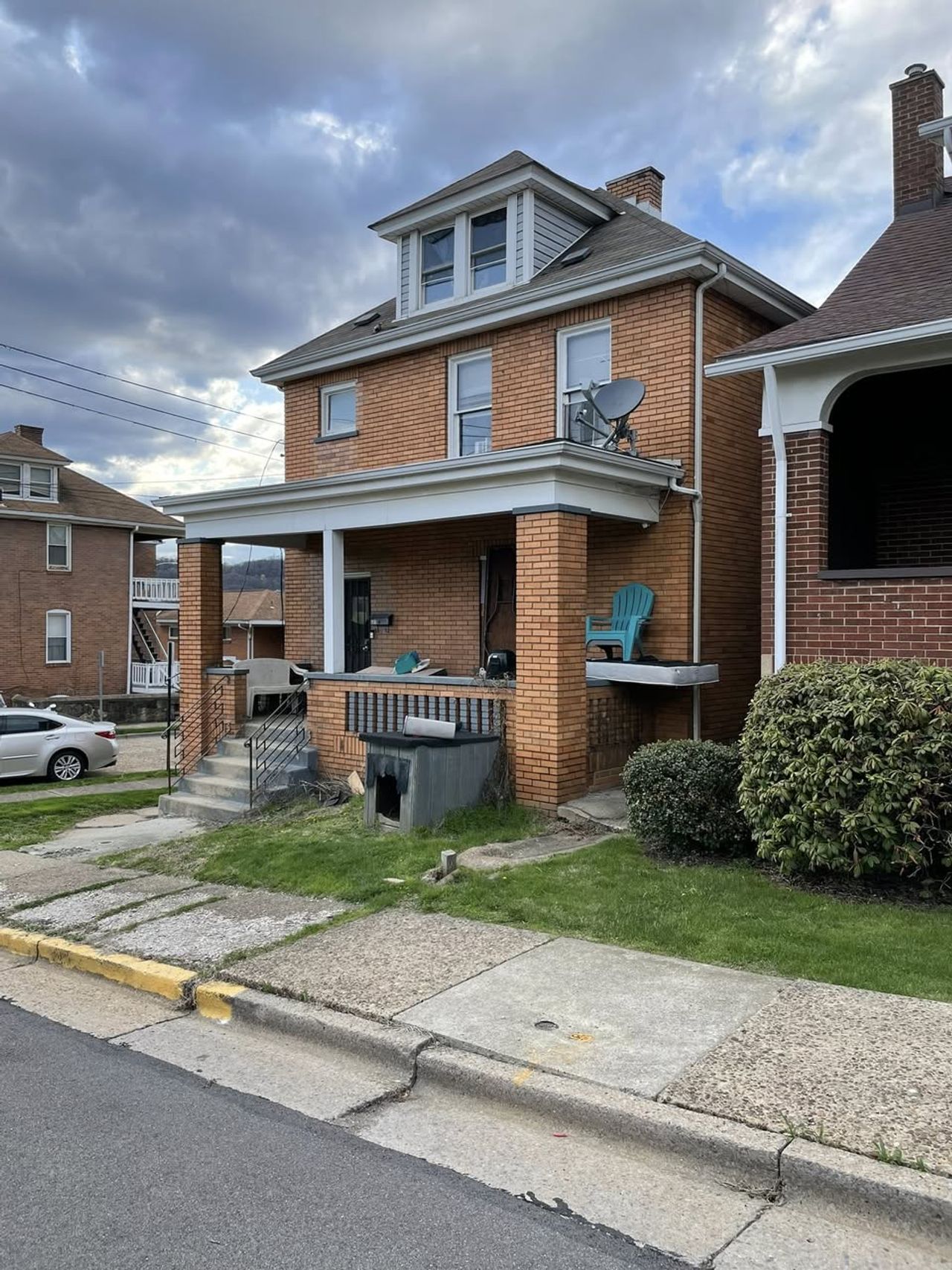 listing, photo 1
