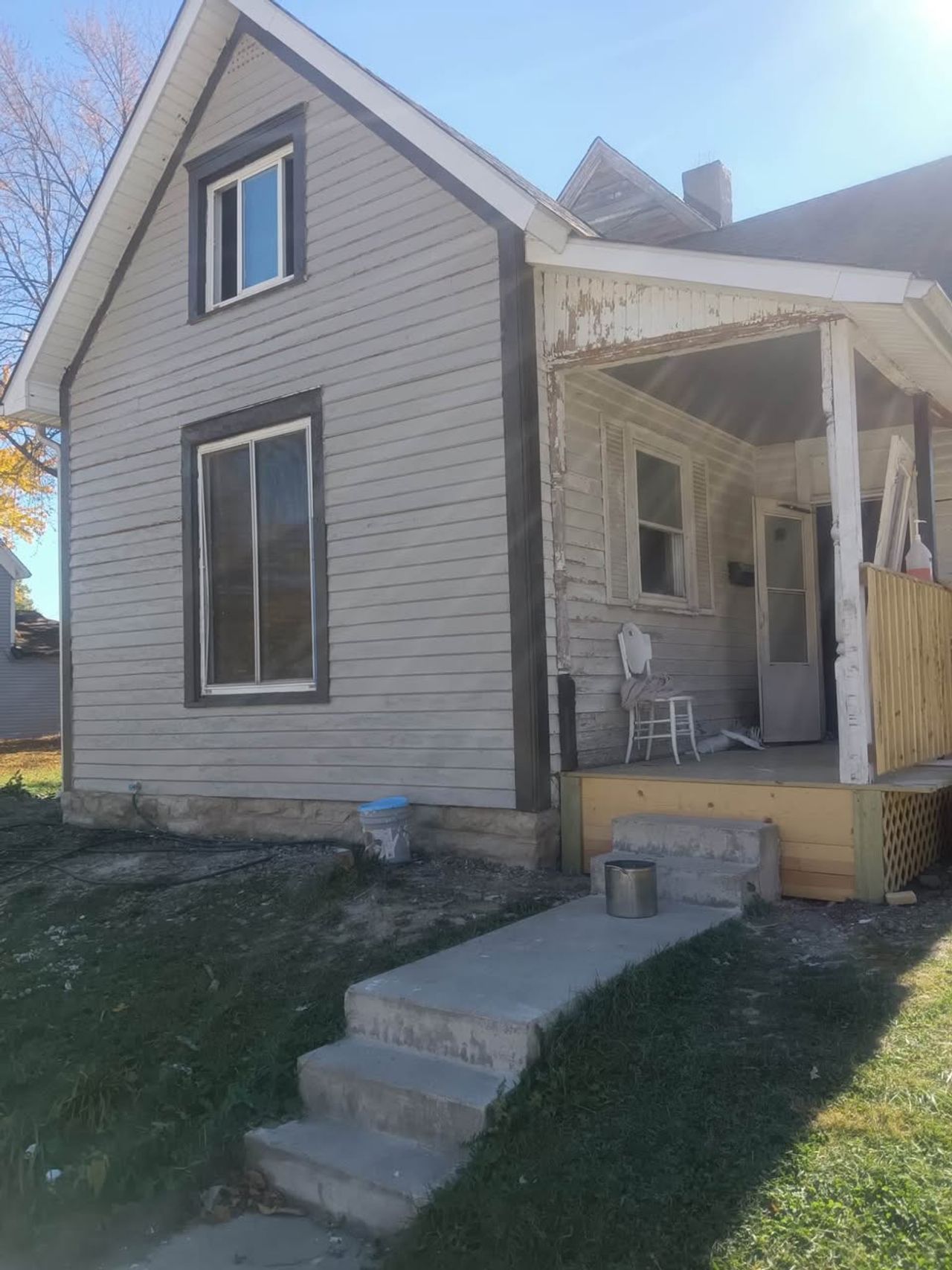 listing, photo 1