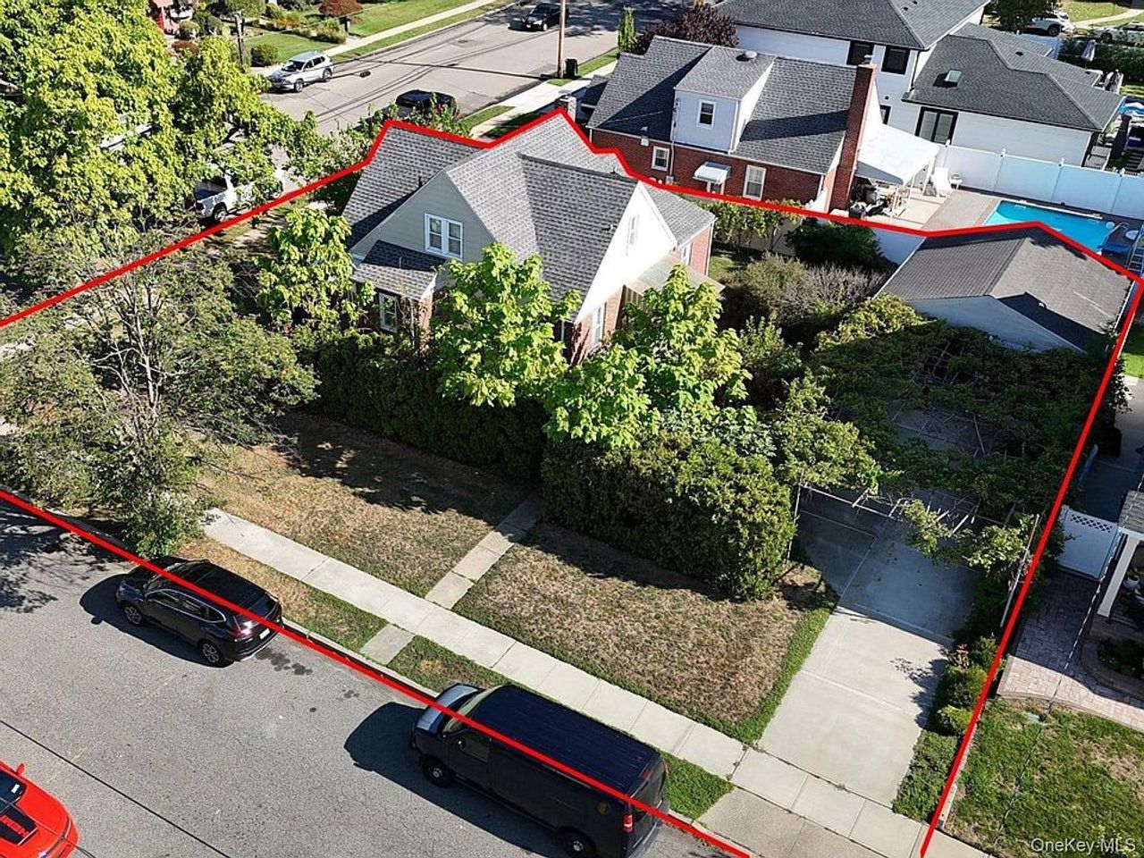 listing, photo 1