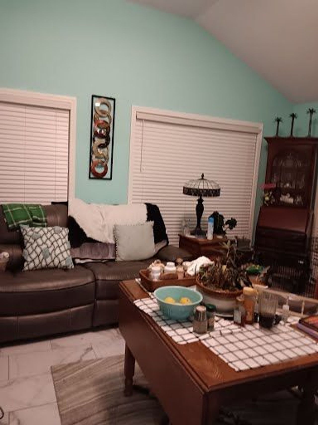 listing, photo 1
